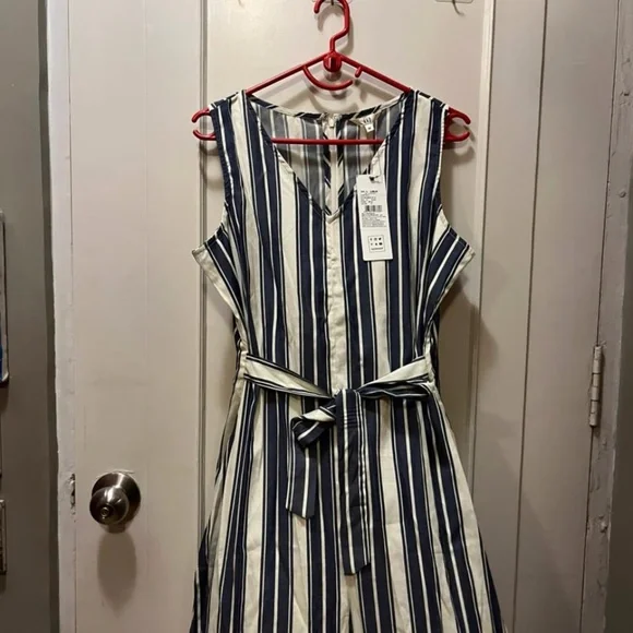 AND Jumpsuit - NEVER worn - with tags XL - Picture 2 of 3